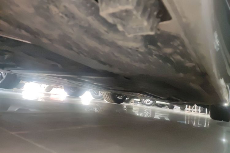 宝马3系 2024款 325i M运动曜夜套装局部细节9001