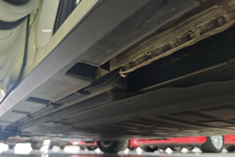 比亚迪 海豚 2023款 420km 时尚版机舱底盘30