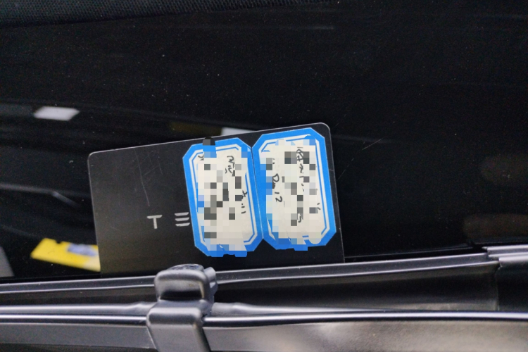 特斯拉 Model Y 2022款 改款 长续航全轮驱动版中控内饰11