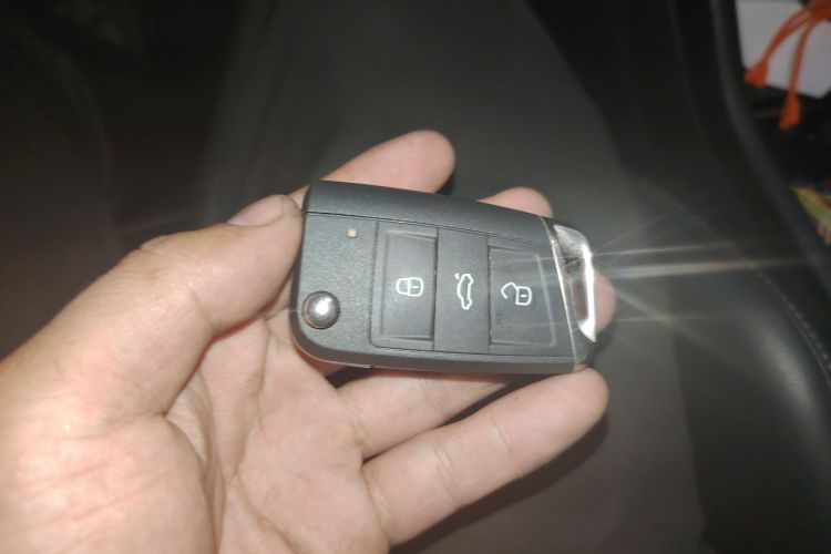 大众 2018款 途安L 280TSI DSG舒适版 7座 国VI中控内饰7001