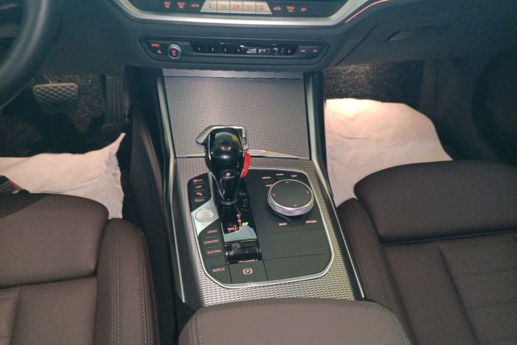 宝马3系 2020款 改款 325i M运动曜夜套装局部细节18