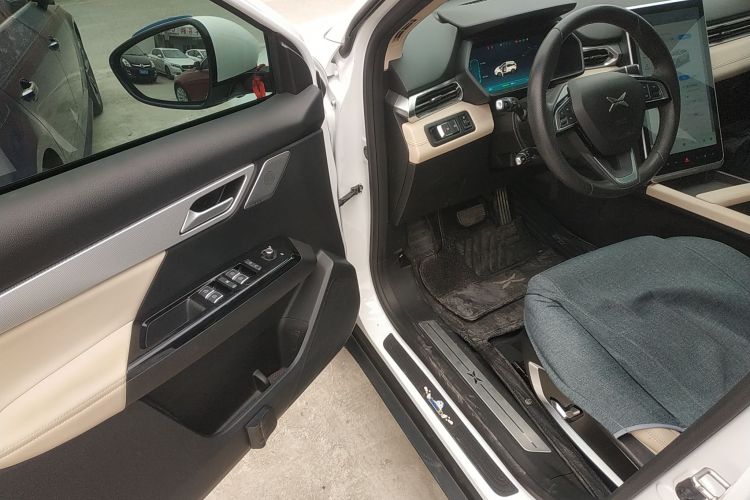 小鹏G3 2020款 520i 智享版中控内饰20