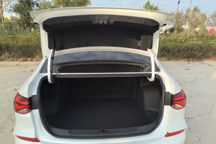 雪佛兰 科鲁泽 2023款 1.5L 双离合悦享版机舱底盘23