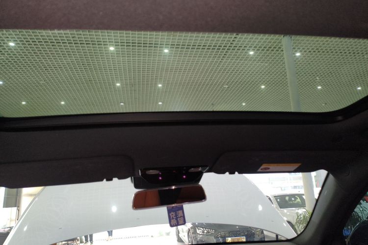 理想汽车 理想L7 2023款 Air中控内饰22