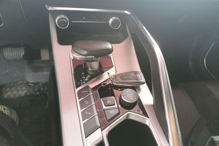 吉利汽车 缤越新能源 2022款 1.5T ePro 85KM星耀版中控内饰18