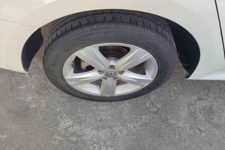 大众 朗逸 2017款 1.6L 自动风尚版车身外观6008