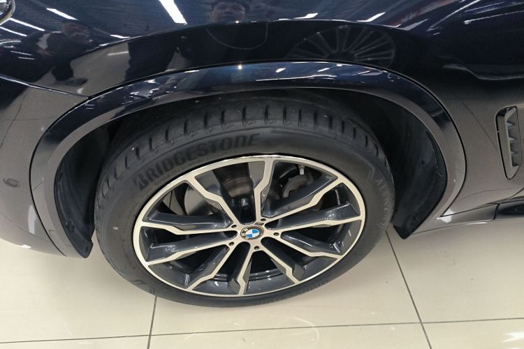 宝马X3 2023款 xDrive30i 领先型 M曜夜套装车身外观6003