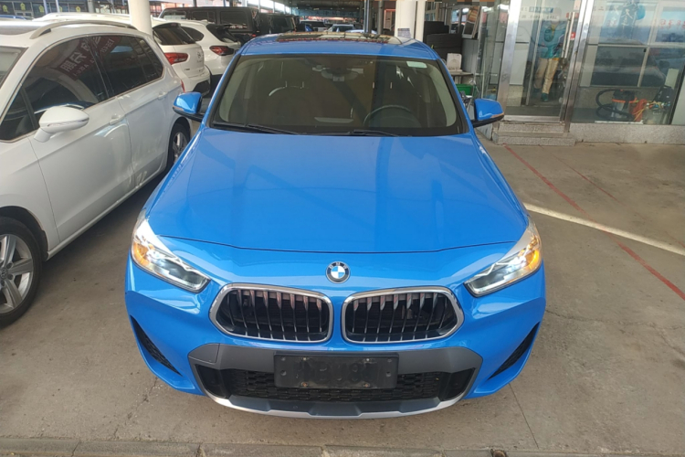 宝马X2 2020款 sDrive20i M越野套装车身外观2