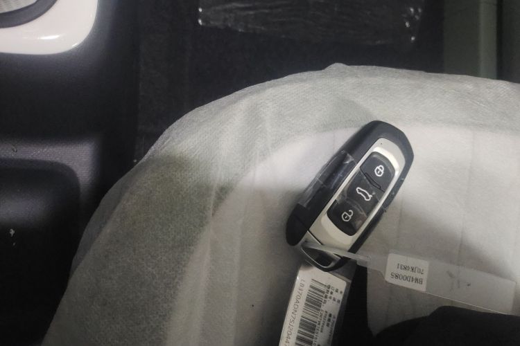 吉利银河 2025款 210km 熊猫骑士中控内饰11