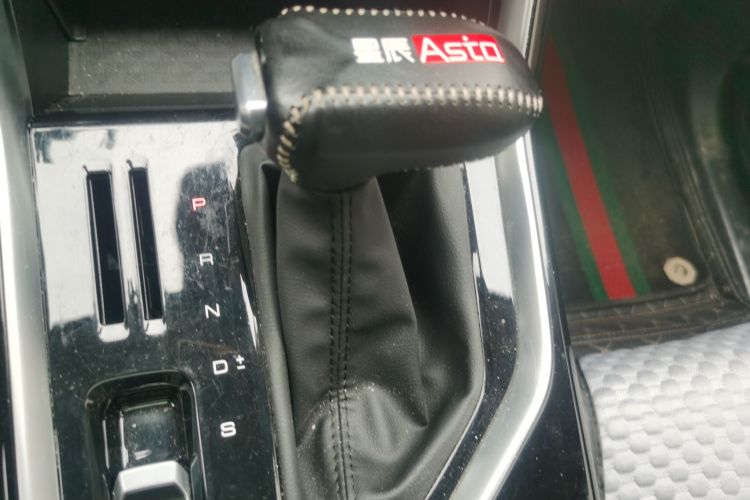 五菱汽车 五菱星辰 2021款 1.5T CVT星辉版局部细节18