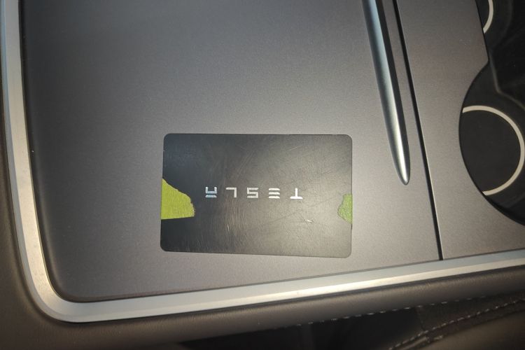 特斯拉 Model Y 2021款 标准续航后驱版中控内饰11