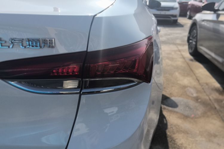 别克 英朗 2019款 18T 自动互联精英型 国VI车身外观9