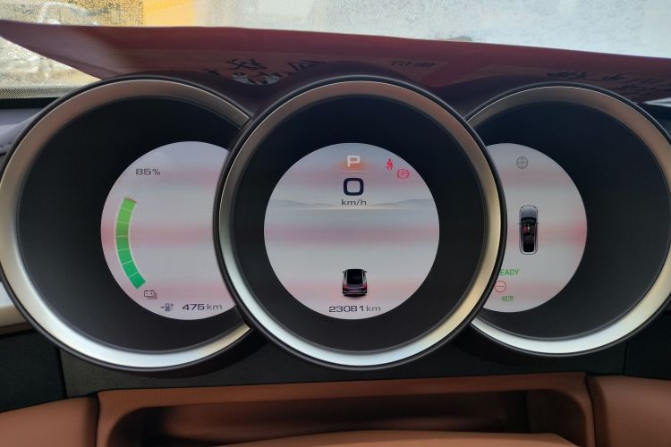 欧拉闪电猫 2022款 555km 尊贵版中控内饰14