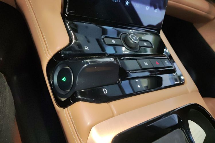 蔚来ES8 2018款 创始版中控内饰18