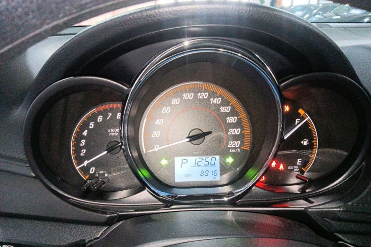 丰田 YARiS L 致炫 2020款 致炫X 1.5L CVT领先版局部细节14