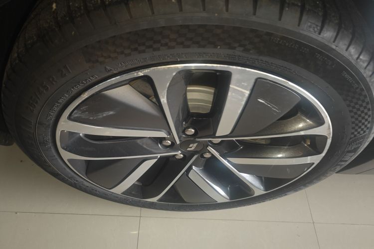 理想汽车 理想L9 2023款 Pro车身外观6003