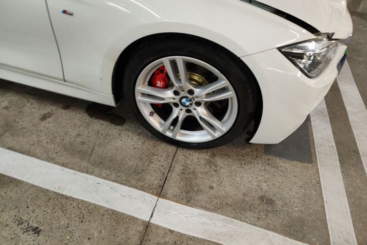 宝马3系 2017款 320Li M运动型车身外观6007