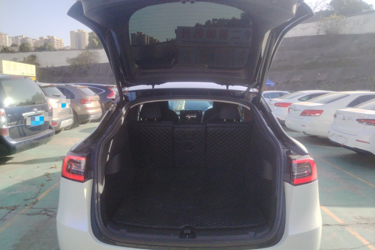 特斯拉 Model Y 2022款 改款 后轮驱动版机舱底盘23