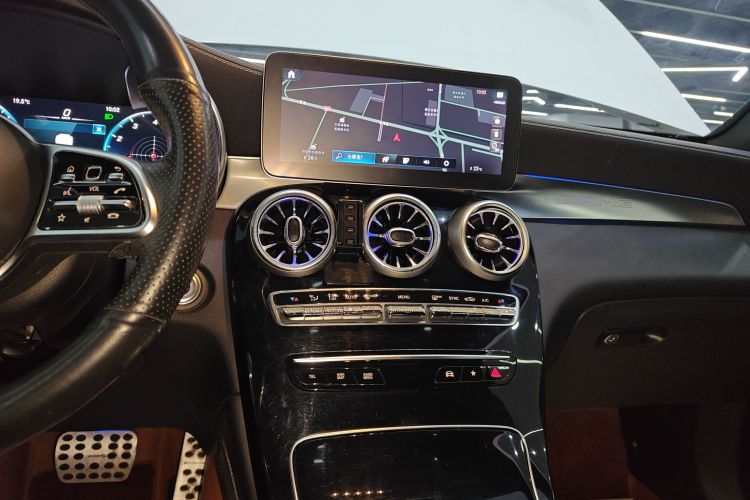 奔驰GLC 2020款 改款 GLC 260 L 4MATIC 动感型中控内饰16