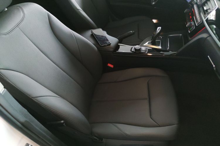 宝马3系 2017款 320Li 时尚型局部细节41