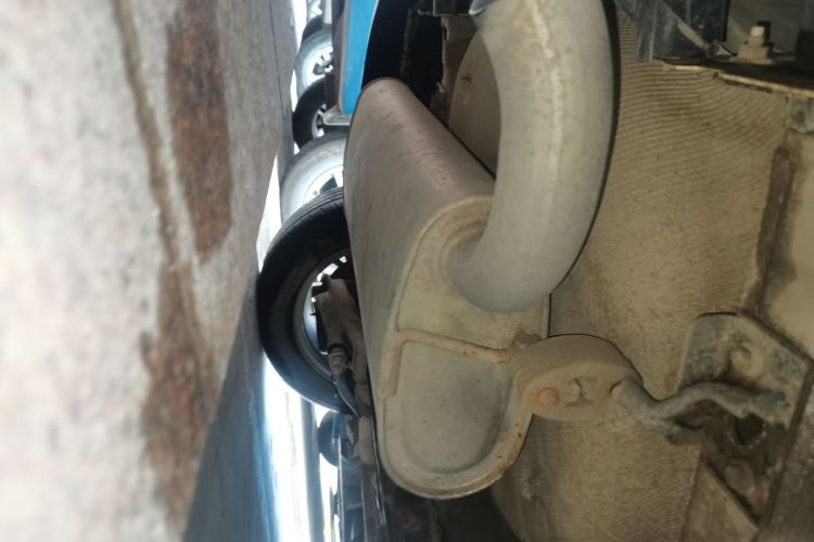 福特 福克斯 2012款 三厢 1.6L 自动舒适型局部细节9009