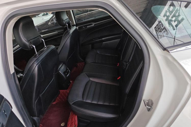 福特 蒙迪欧 2018款 EcoBoost 180 时尚型中控内饰7004