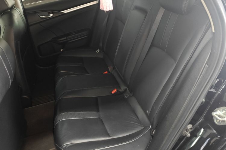 本田 思域 2016款 220TURBO CVT尊贵版中控内饰21