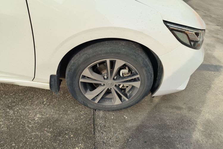 日产 轩逸 2020款 1.6L XL CVT智享版车身外观6008