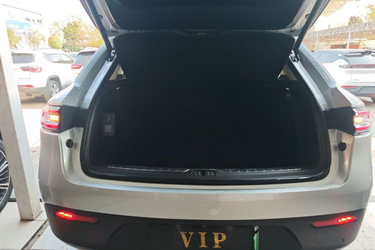 鸿蒙智行 问界M5 2022款 增程四驱性能版局部细节23