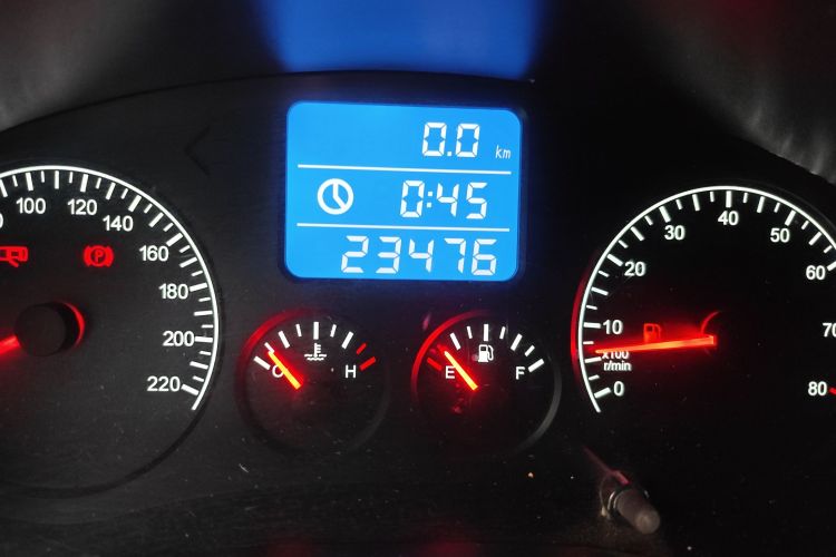 奇瑞 瑞虎3 2015款 1.6L 手动智尚纪念版中控内饰15