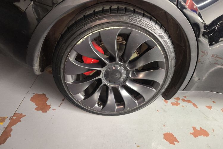 特斯拉 Model Y 2021款 Performance高性能全轮驱动版车身外观6008