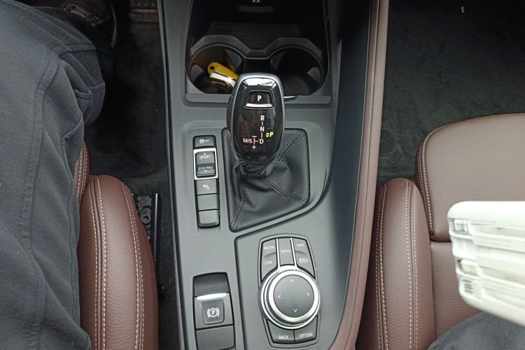 宝马X1 2022款 sDrive25Li 领先型中控内饰18