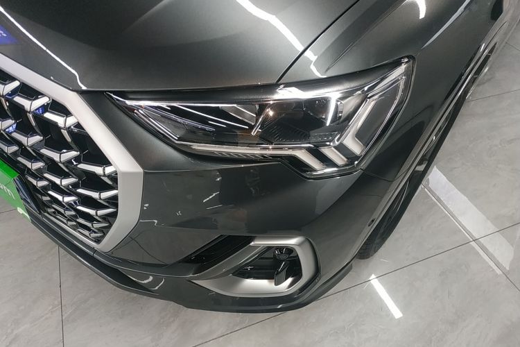 奥迪Q3 2024款 35 TFSI 时尚动感型局部细节36