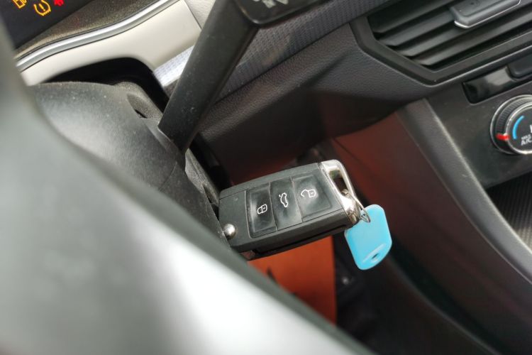 大众 宝来 2024款 200TSI DSG畅行版中控内饰11