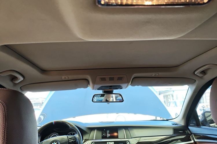 宝马5系 2014款 525Li 领先型中控内饰22