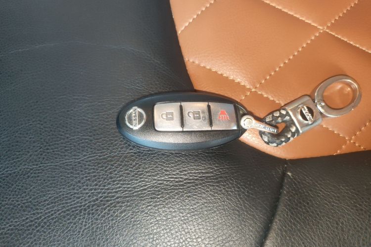 日产 途乐（平行进口）中控内饰7001