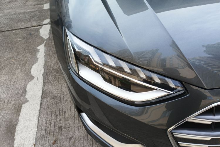 奥迪A4L 2020款 40 TFSI 豪华致雅型车身外观8