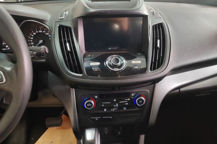 福特 翼虎 2018款 EcoBoost 180 两驱铂翼型中控内饰16