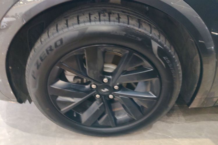 理想汽车 理想L7 2023款 Pro车身外观6007