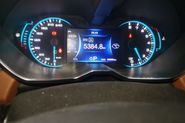 东南DX7 2015款 1.5T 自动豪华型中控内饰15