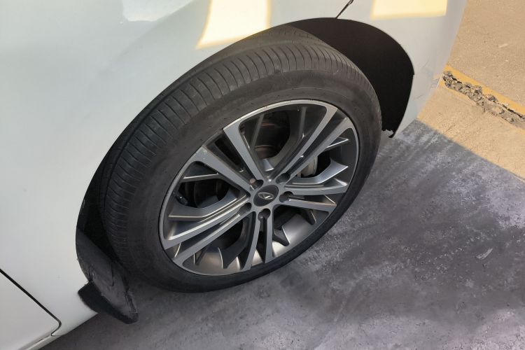 奇瑞 艾瑞泽5 2017款 SPORT 1.5T 手动豪华版车身外观6008