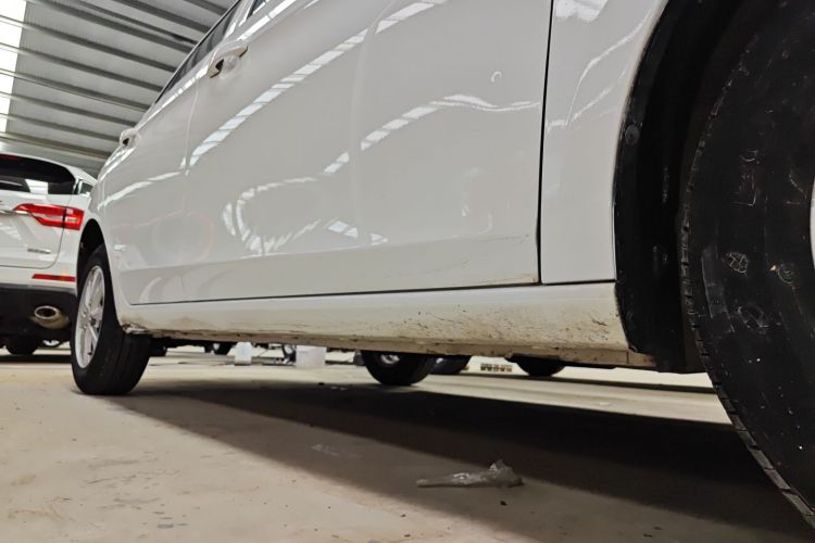 雪佛兰 2018款 赛欧3 1.3L AMT理想版机舱底盘29