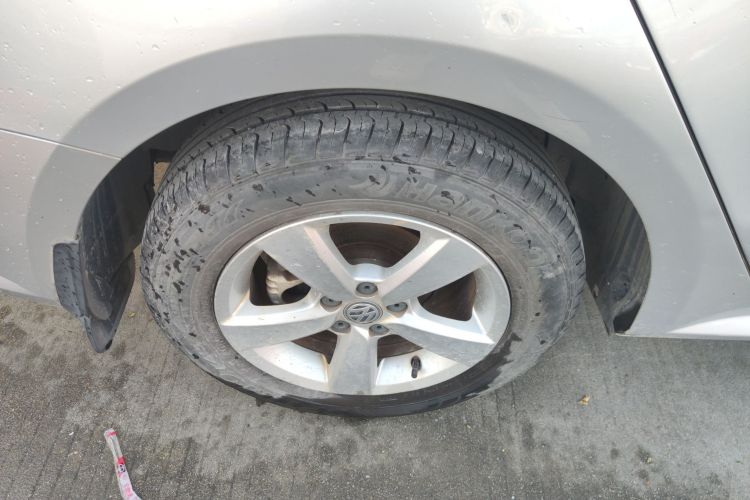 大众 朗逸 2015款 1.6L 自动风尚版车身外观6008