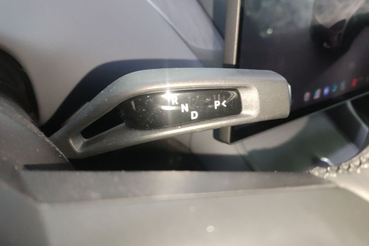 小米汽车 小米YU7 2025款 超长续航后驱版中控内饰18