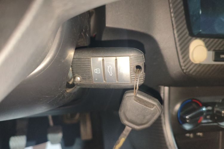 名爵ZS 2017款 1.5L 手动精英版中控内饰11