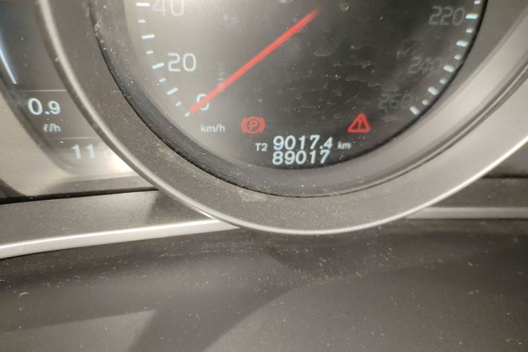 沃尔沃V40 2017款 T3 智雅版中控内饰15