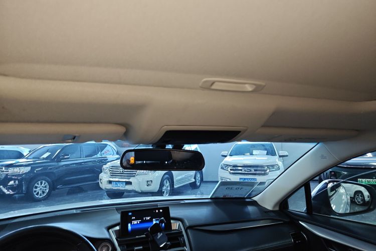 雷克萨斯NX 2015款 200 全驱 锋尚版中控内饰22