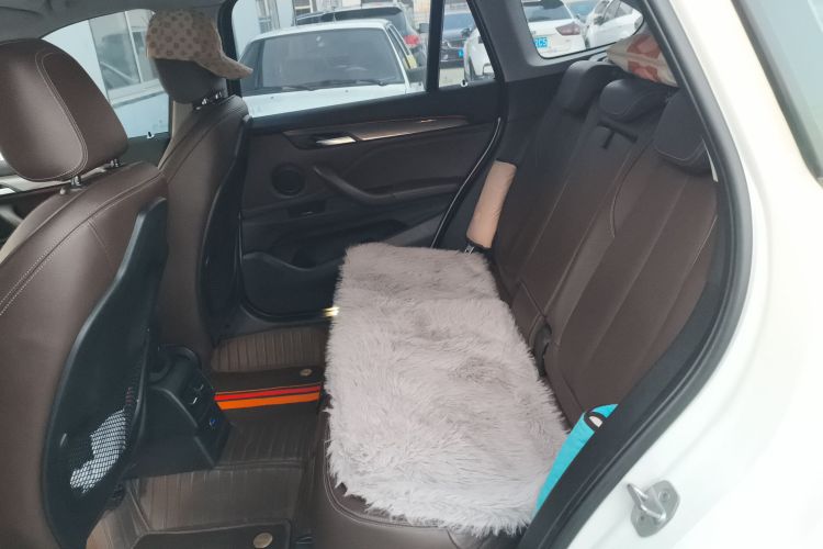 宝马X1 2018款 sDrive18Li 尊享型中控内饰21