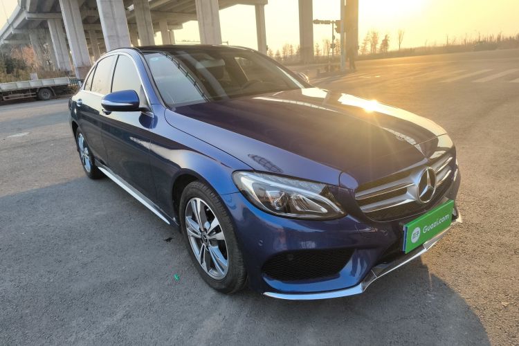奔驰C级 2018款 C 200 L 运动版车身外观3