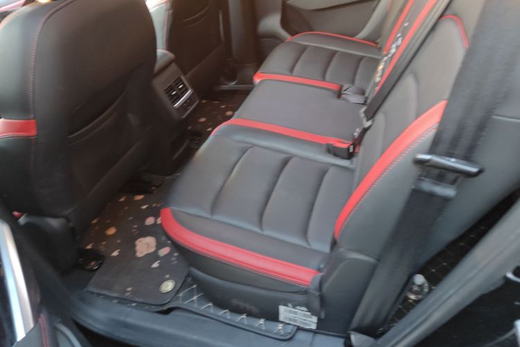 思皓X8 2021款 300T DCT豪华智联版 7座中控内饰21